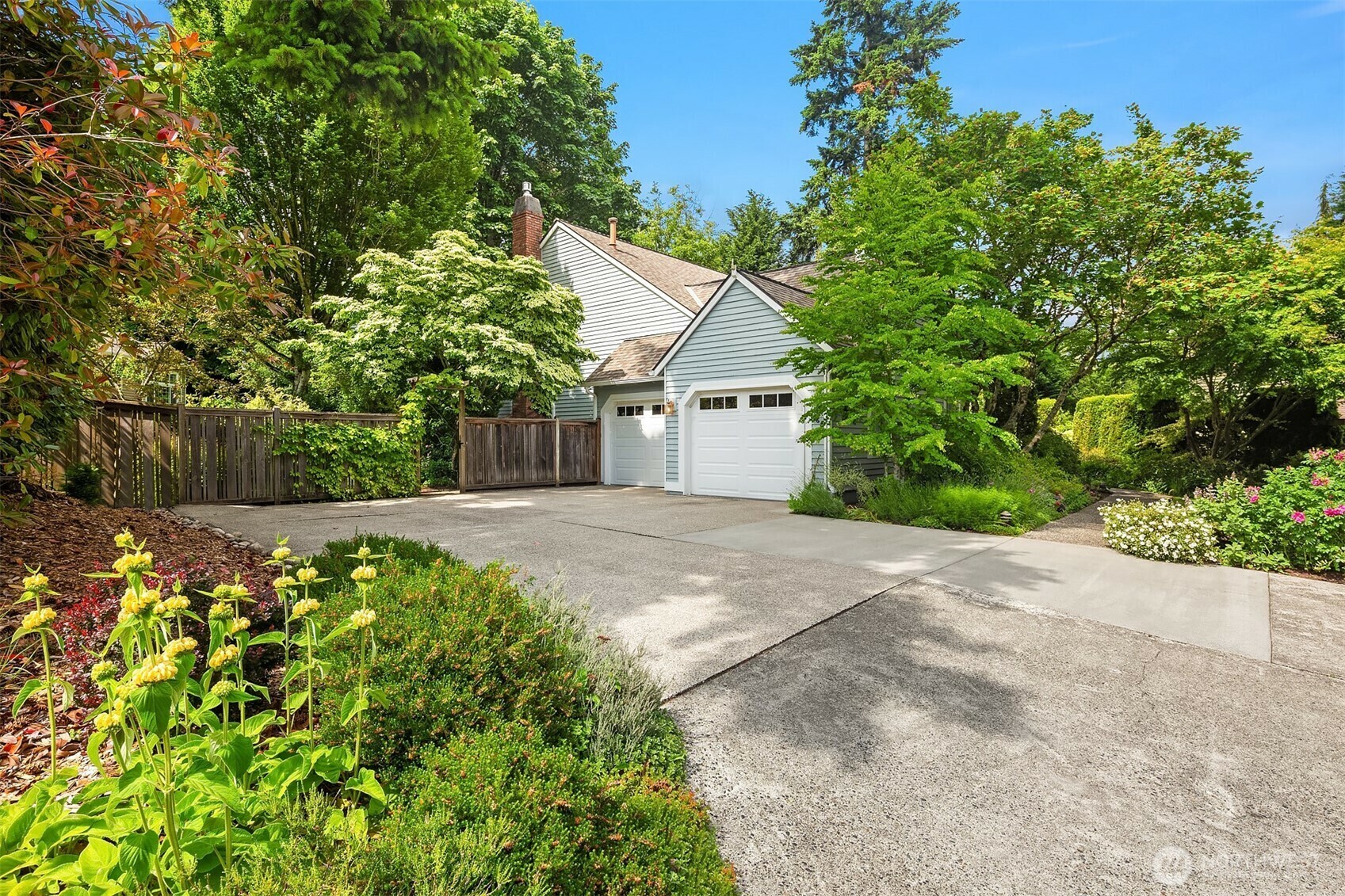 Property Photo: 13116 NE 145th Place WA 98034