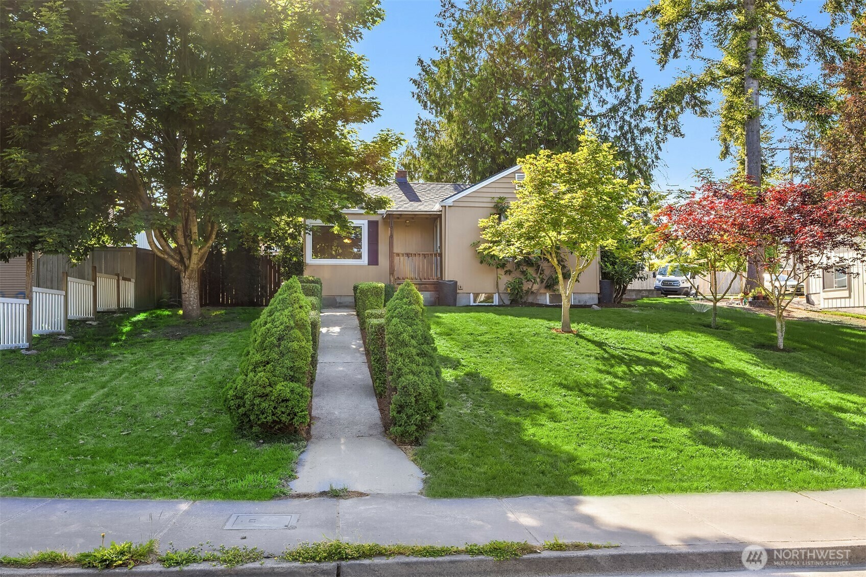 Property Photo: 1010 E Marine View Drive WA 98201