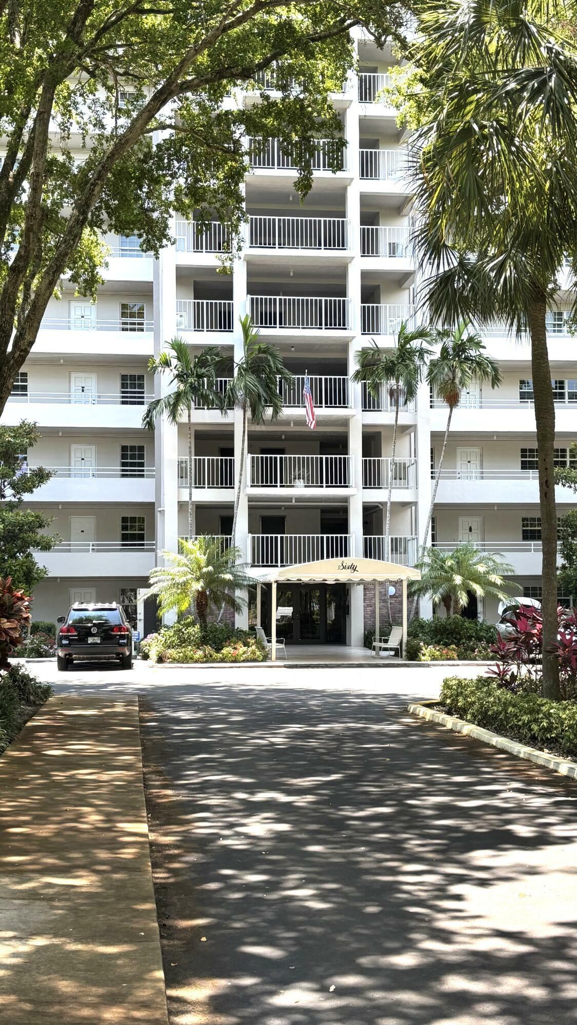 Property Photo: 605 Oaks Drive 503 FL 33069
