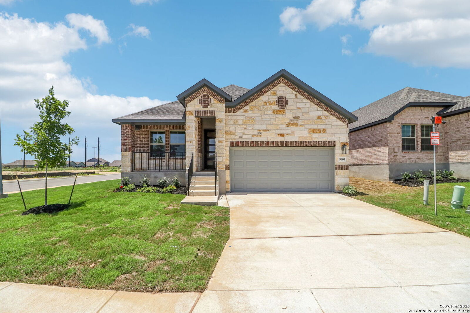 Property Photo:  9905 Paladin Ridge  TX 78254 