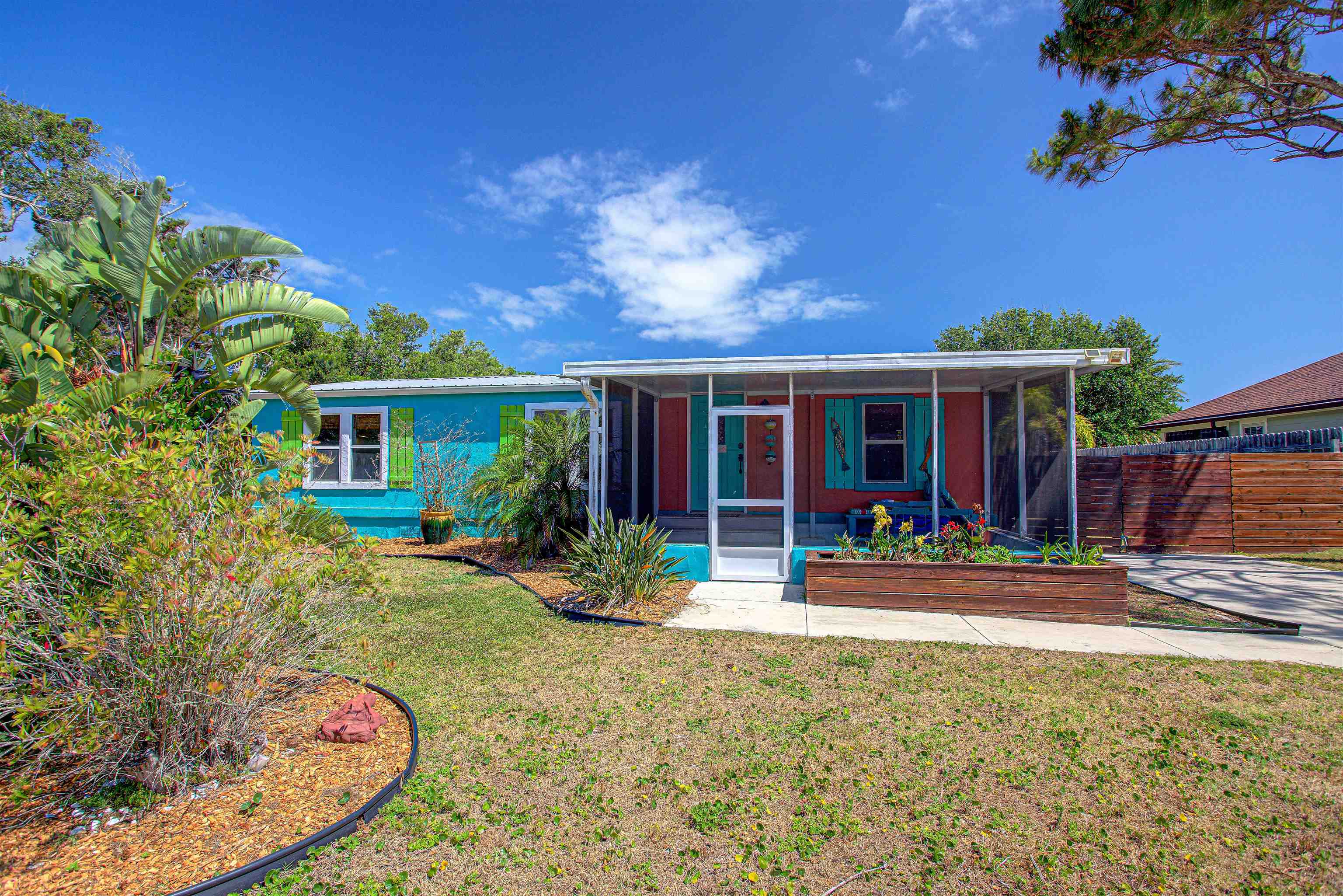 Property Photo: 216 Majorca Road FL 32080