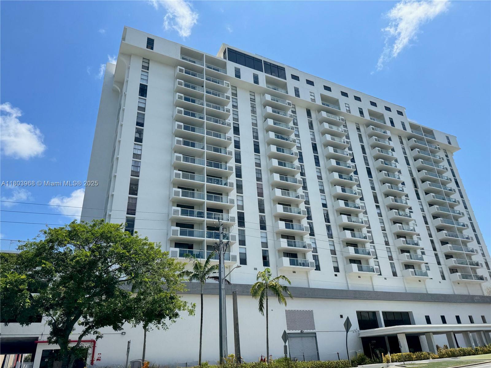 Property Photo: 13499 Biscayne Blvd 702 FL 33181