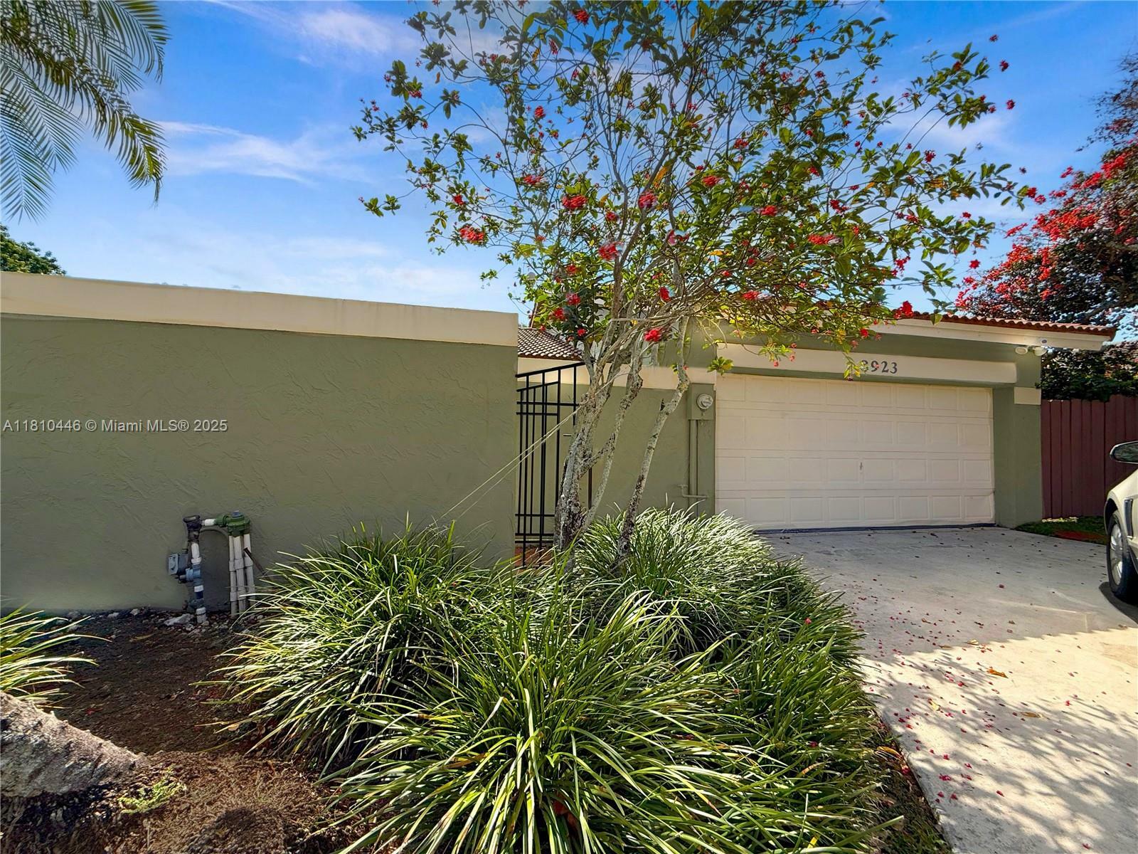 Property Photo: 8923 SW 151st Ct FL 33196