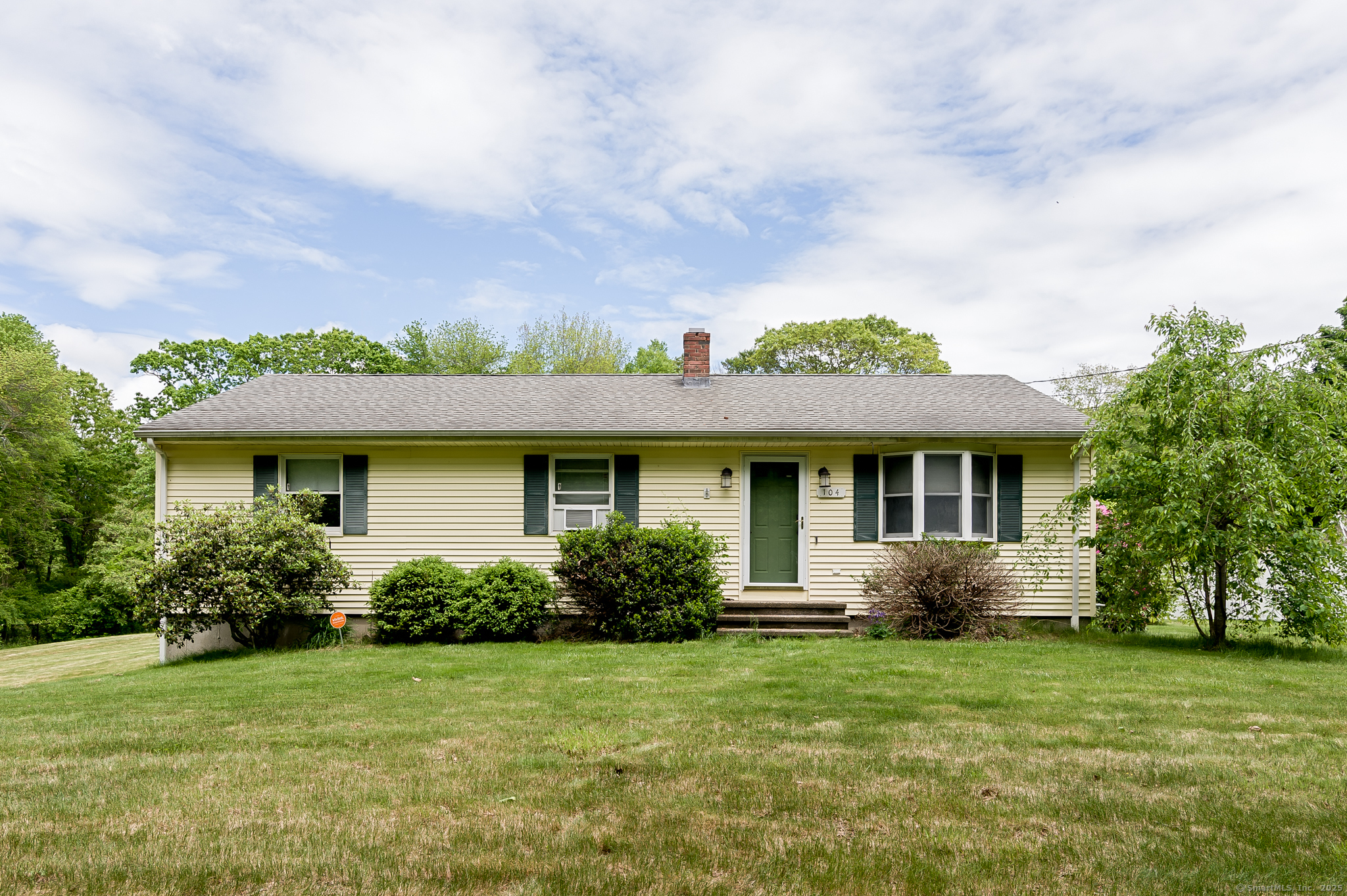104 East Street  Hebron CT 06248 photo