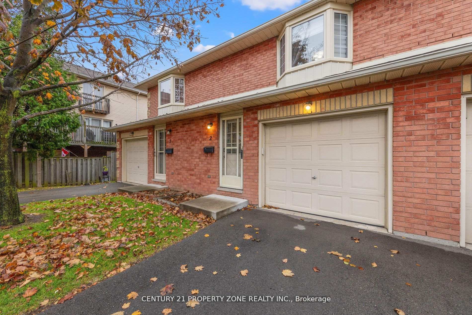 Property Photo: 280 Limeridge Road E 2 ON L9A 2S7