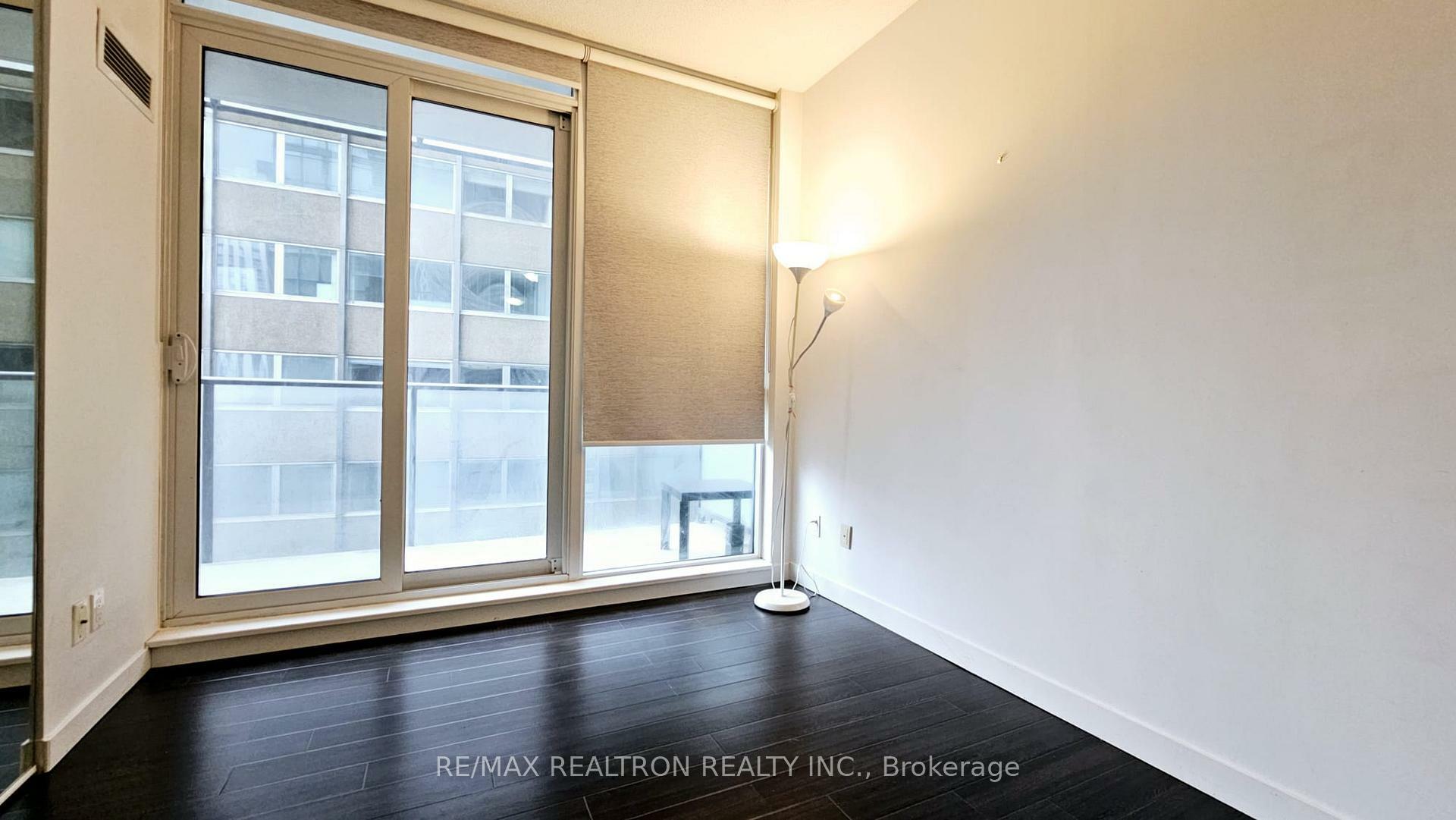 Photo de la propriété: 770 Bay Street 712 ON M5G 1N6