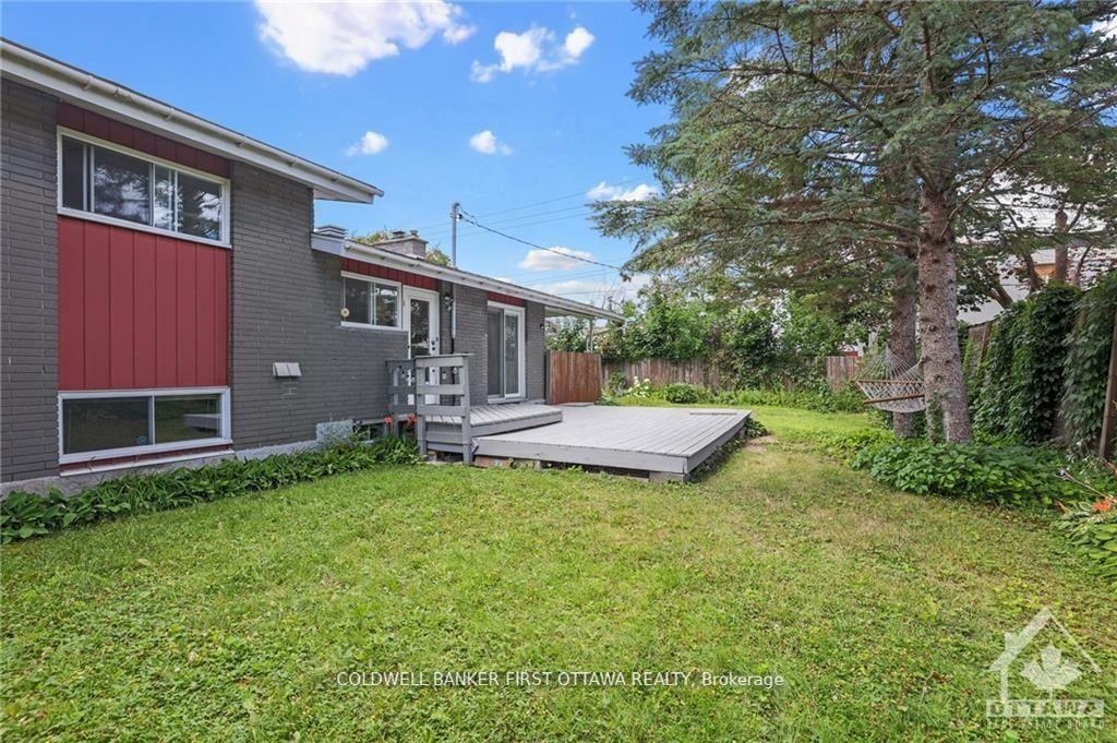 Property Photo: 27 Hogan Street ON K2E 5E8