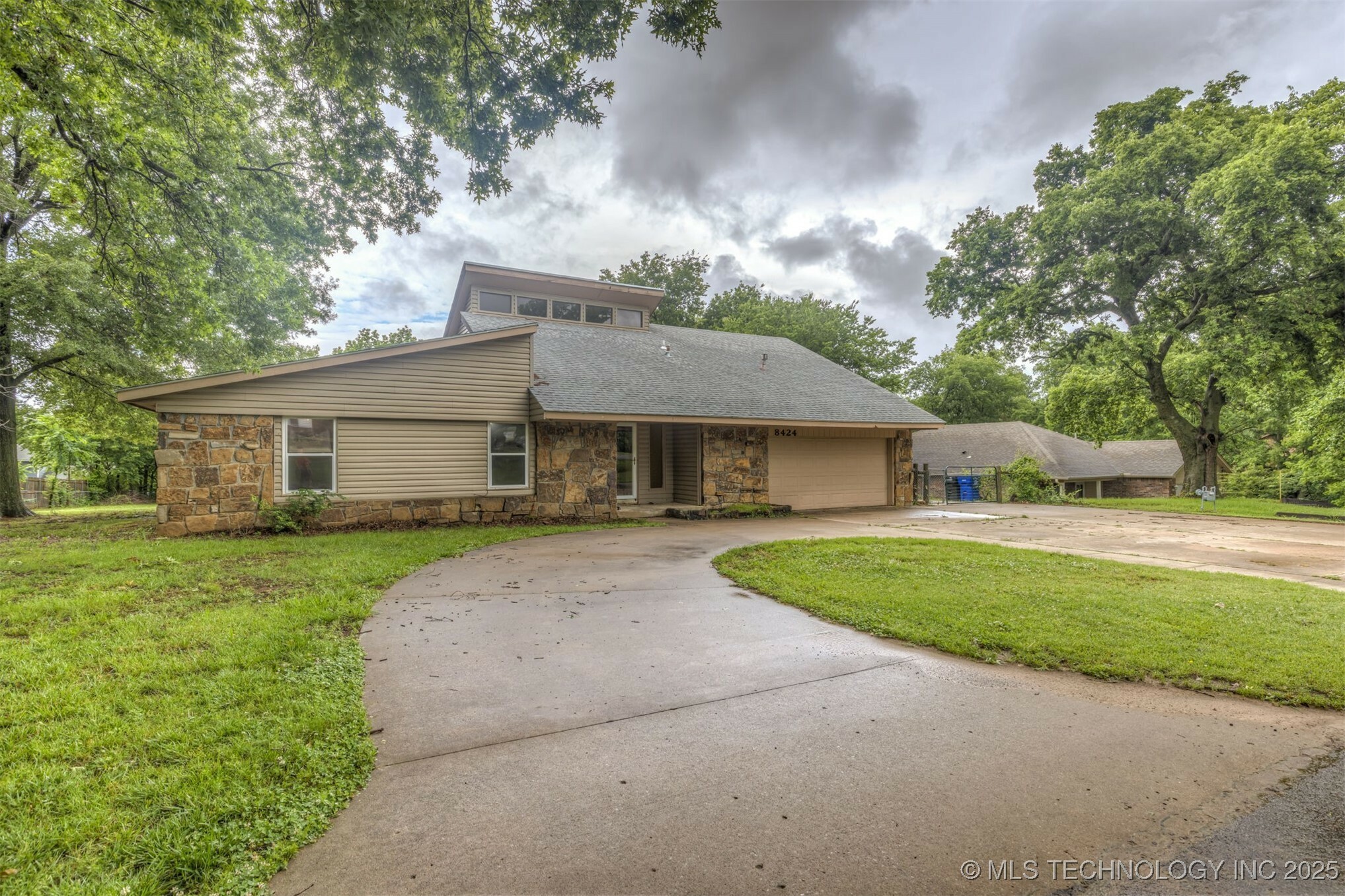 Property Photo:  8424 Harp Boulevard  OK 74014 