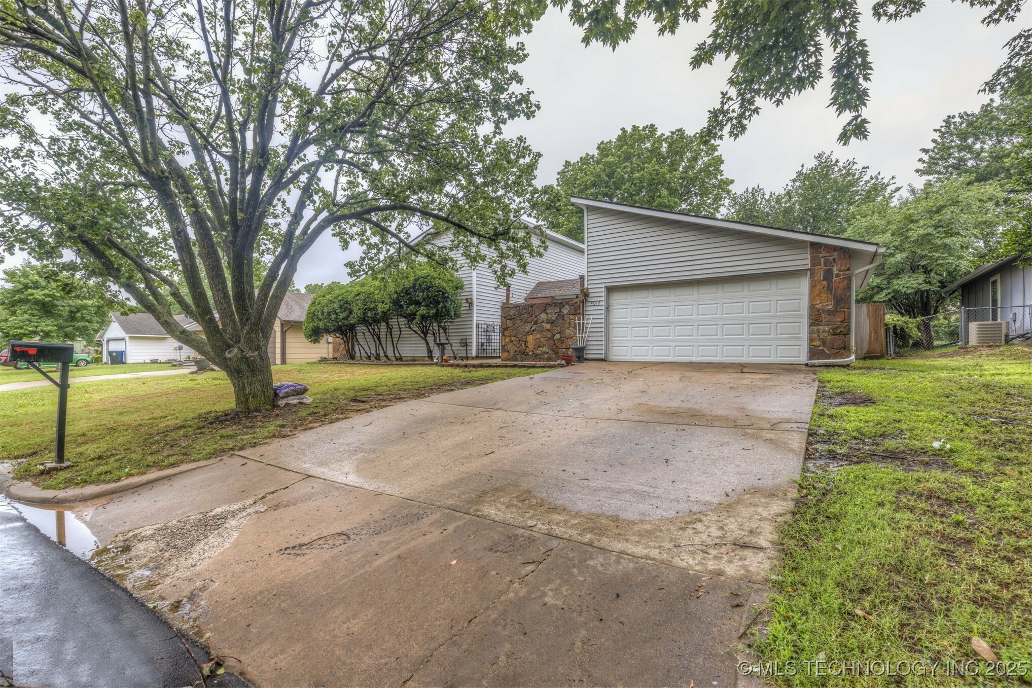 Property Photo: 4012 S Cedar Avenue OK 74011
