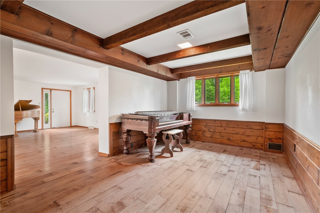 Property Photo: 2525 Chapelwood Dr PA 15241