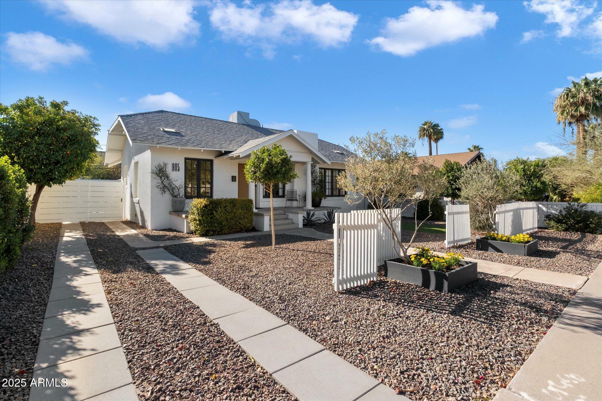 Property Photo: 905 E Coronado Road AZ 85006