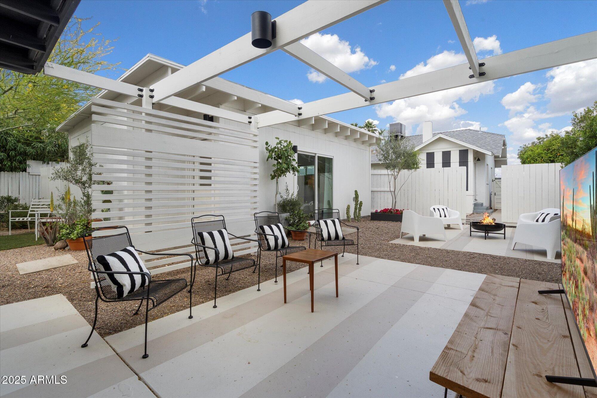 Property Photo:  905 E Coronado Road  AZ 85006 