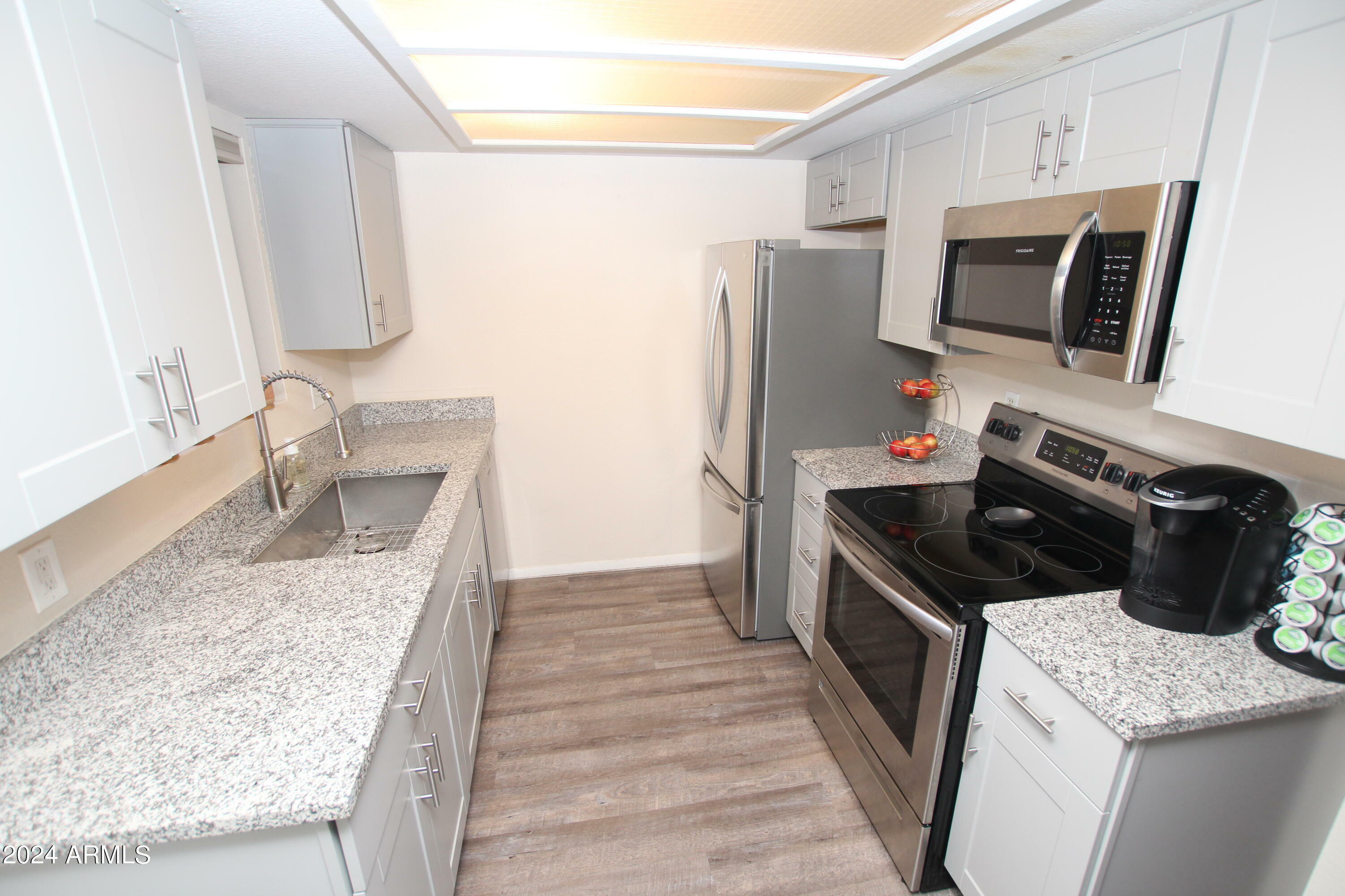 Property Photo: 3119 W Cochise Drive 106 AZ 85051