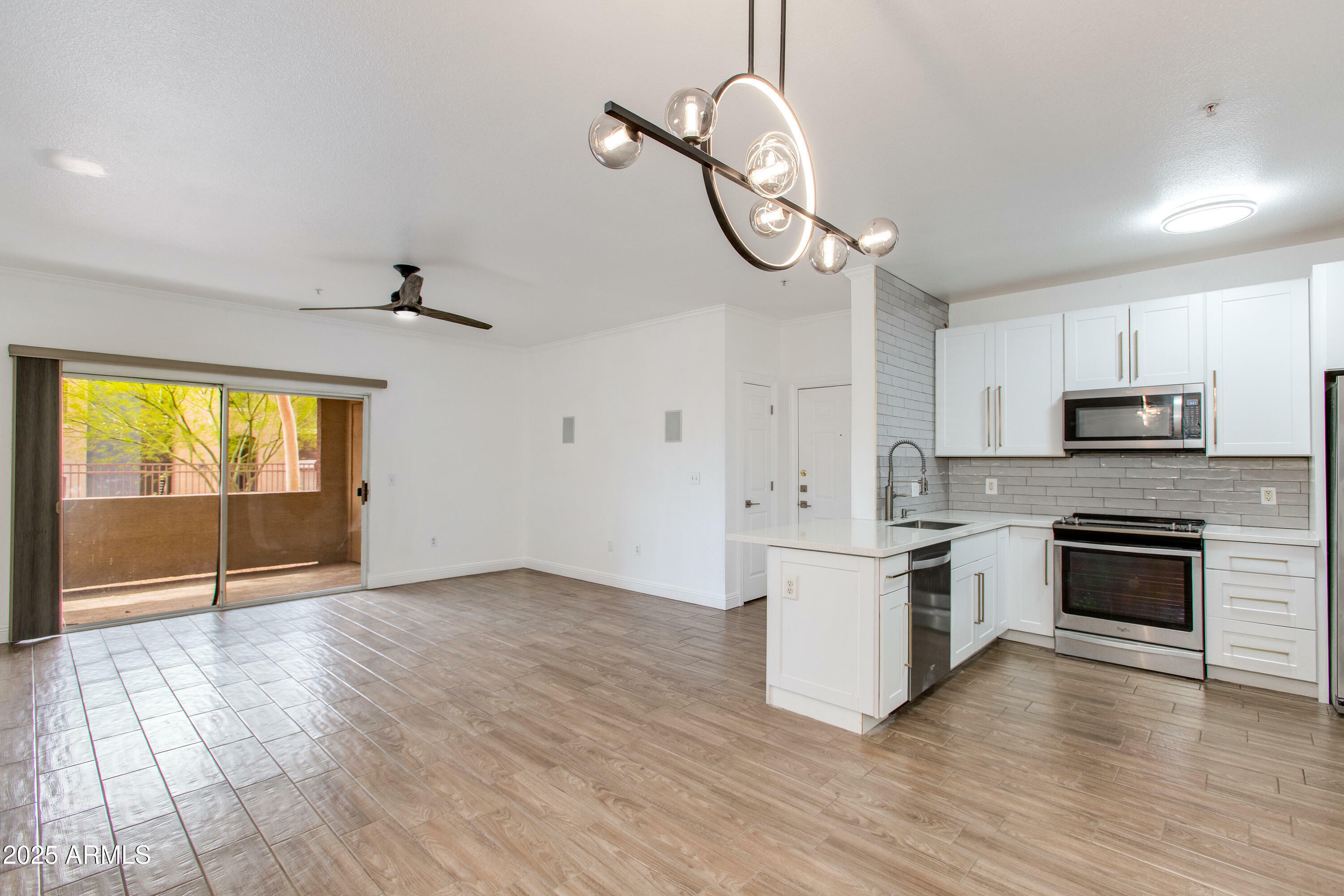 Property Photo:  5401 E Van Buren Street 1004  AZ 85008 