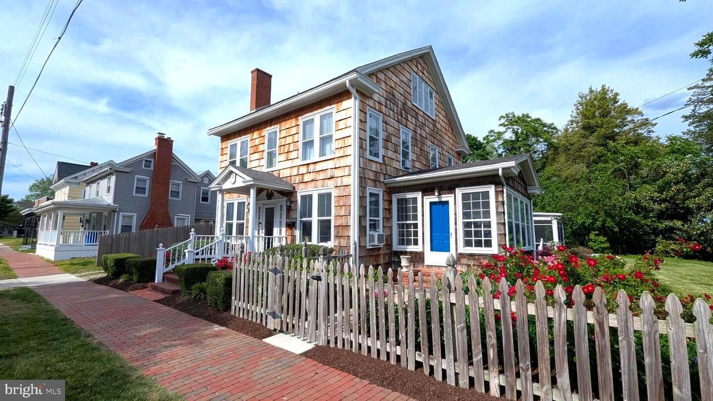 Property Photo:  121 S Conwell Street  DE 19973 
