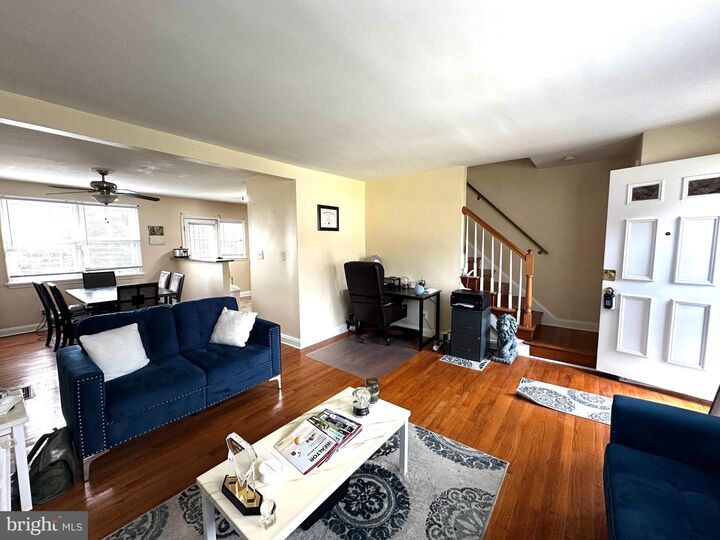 Property Photo:  912 Evesham Avenue  MD 21212 