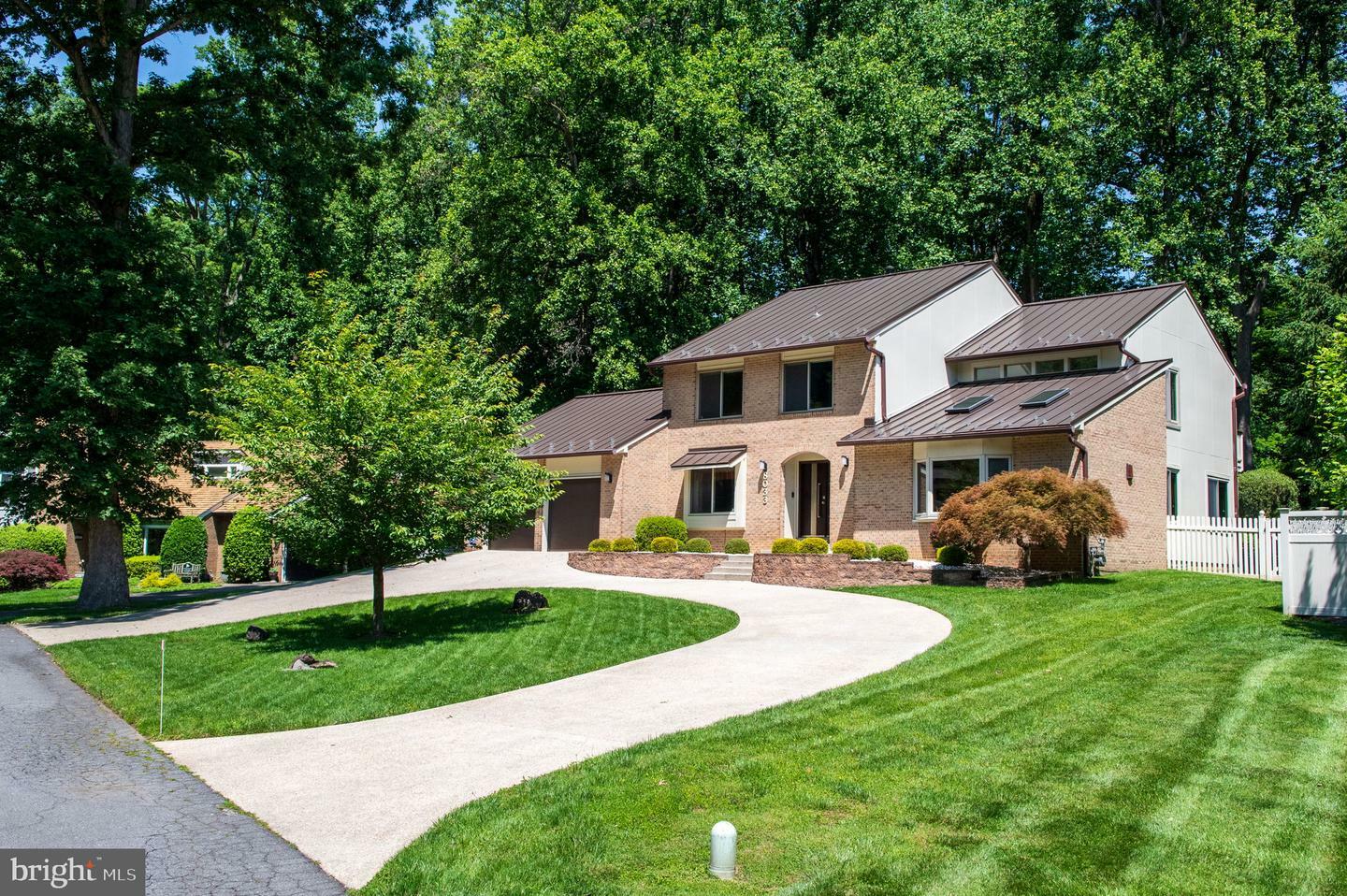 Property Photo: 8033 Cypress Grove Lane MD 20818