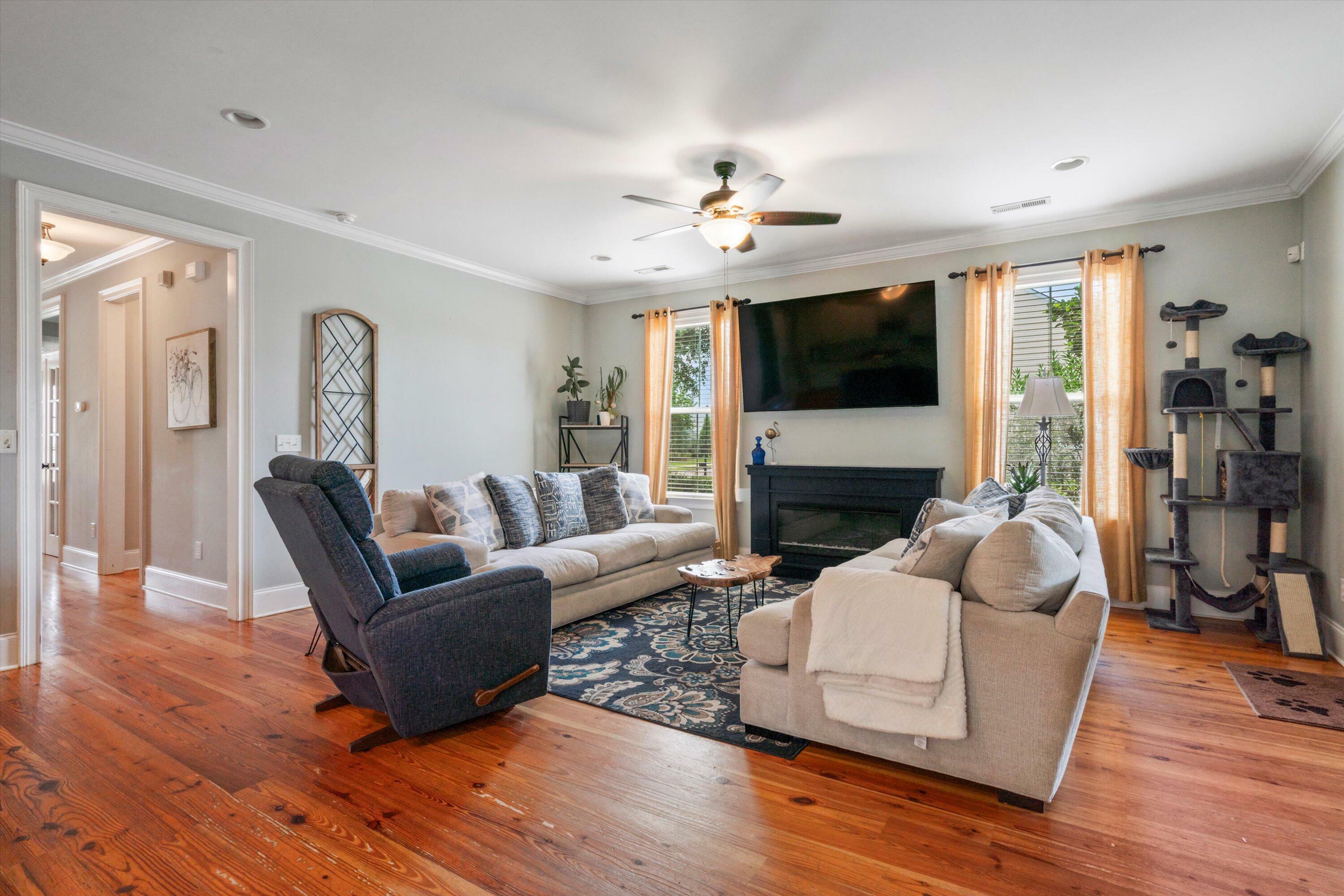 Property Photo: 216 Foxbank Plantation Boulevard SC 29461
