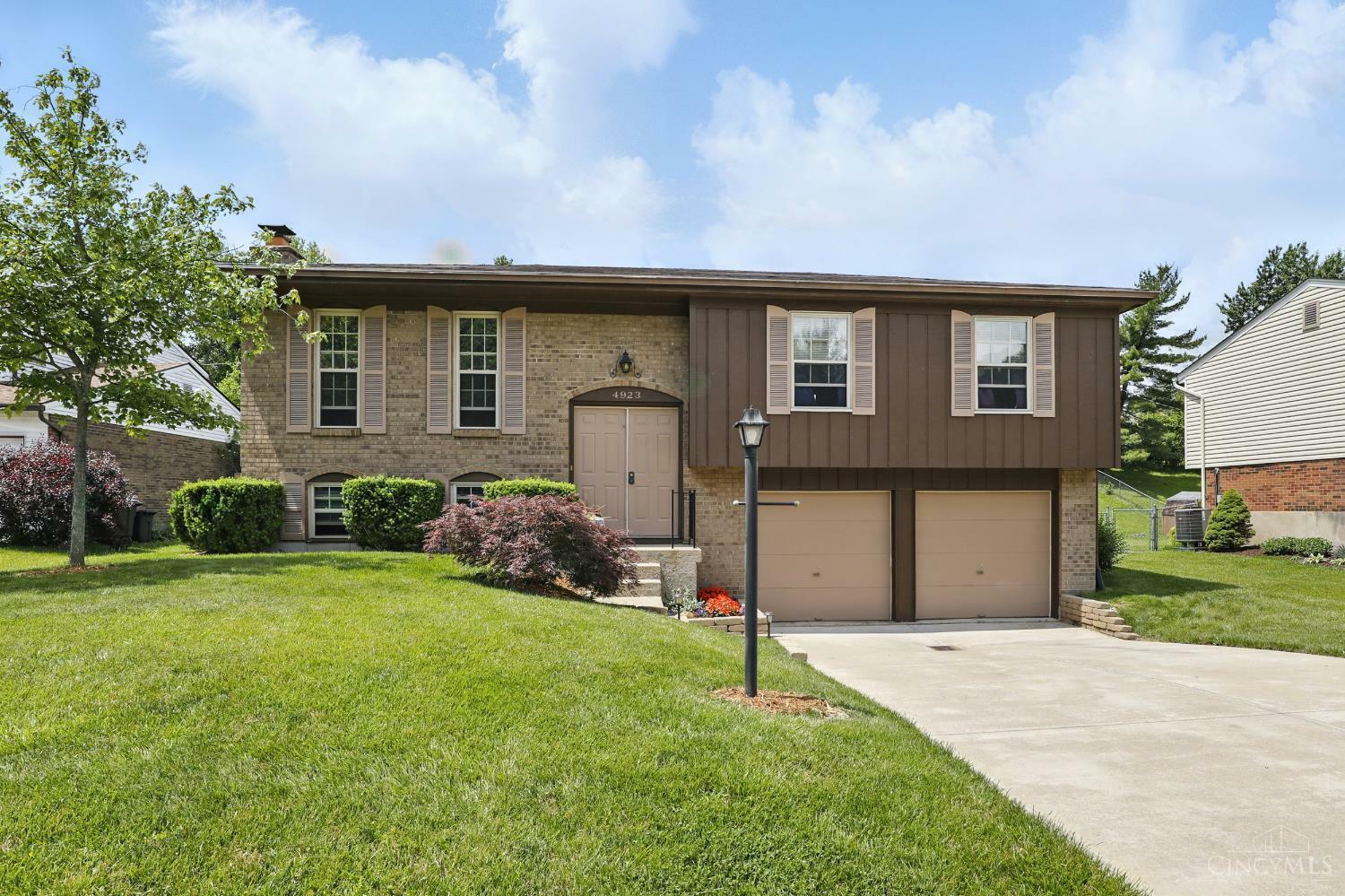 Property Photo:  4923 Alvernovalley Court  OH 45238 