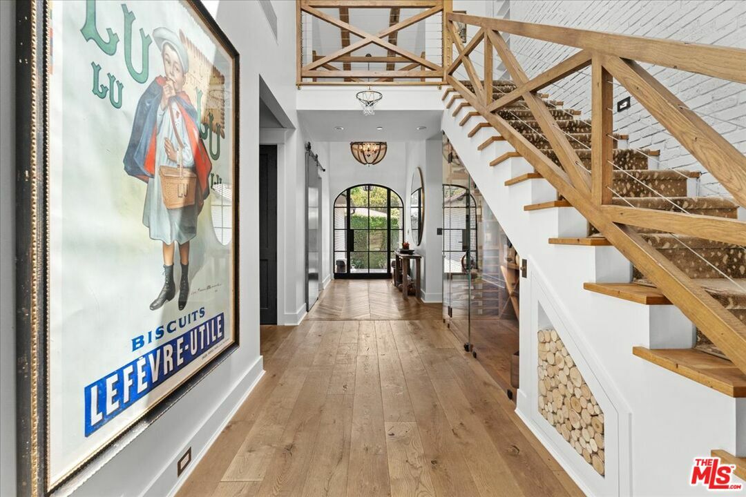 2835 Westbrook Ave  Los Angeles CA 90046 photo