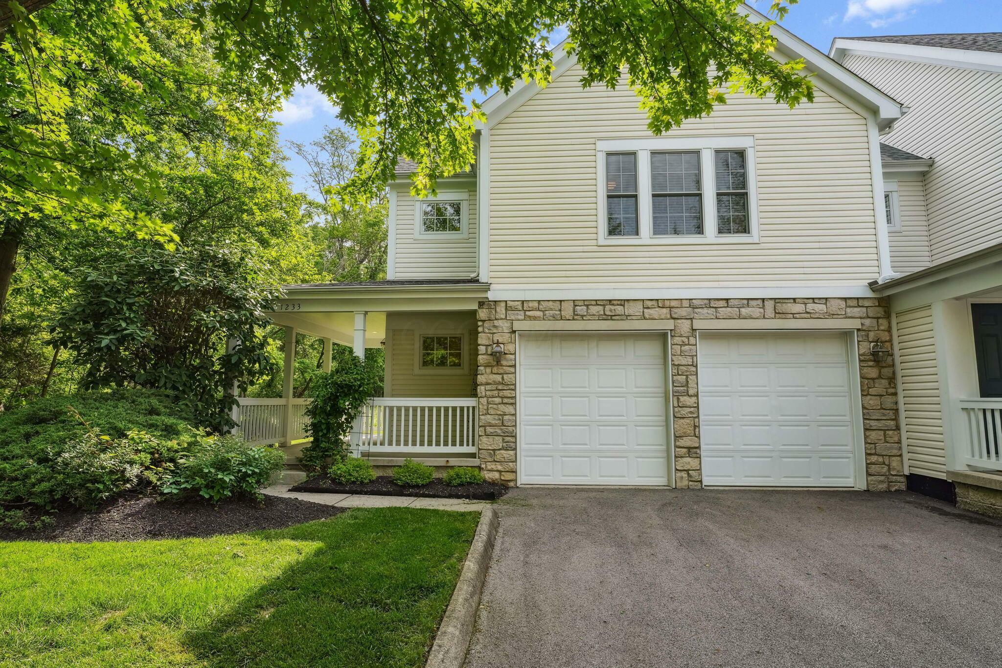 Property Photo:  1233 Sanctuary Place  OH 43230 
