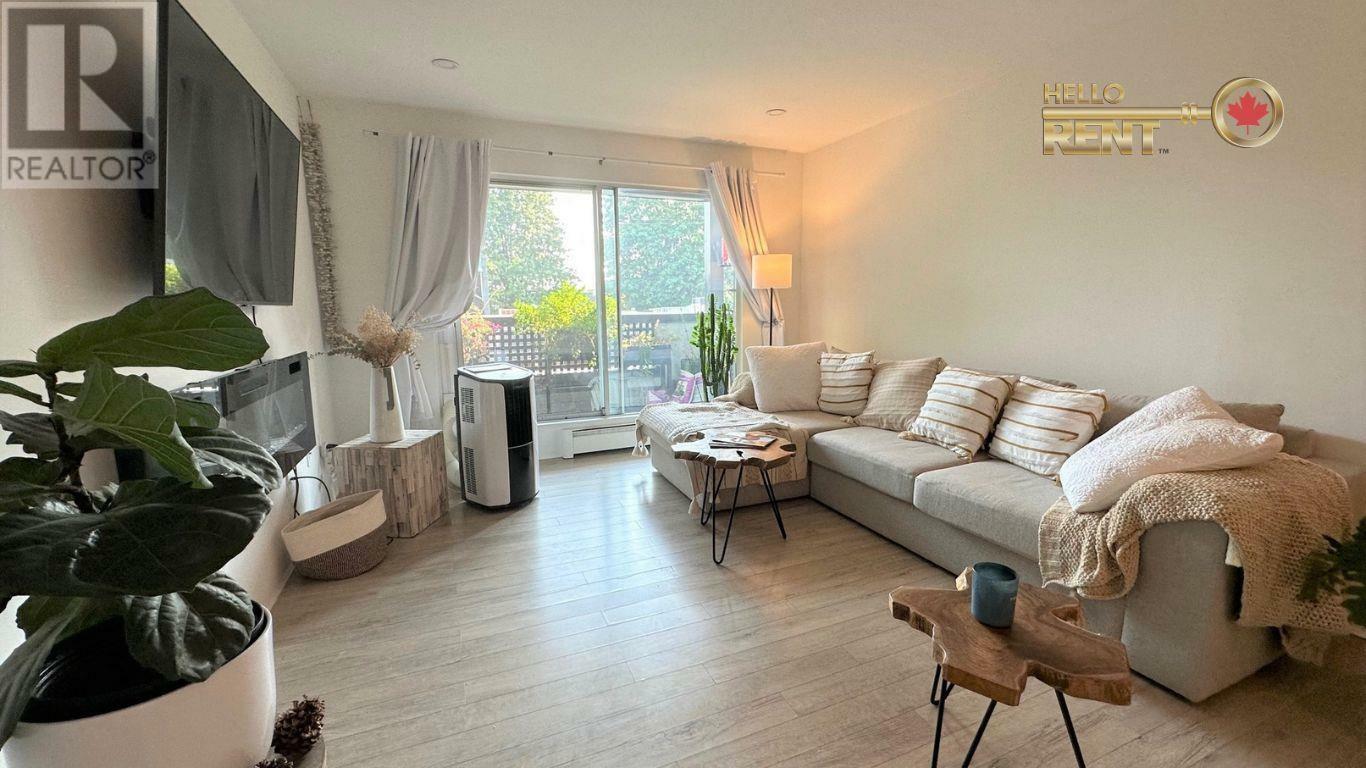 Property Photo:  809 West 16th Street 209  BC V7P 1M6 