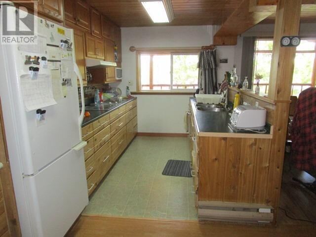 Property Photo: 1844 Southshore Dr ON P8T 0A7