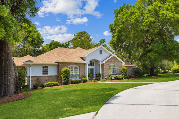 Property Photo:  2009 Kildare Circle  FL 32578 