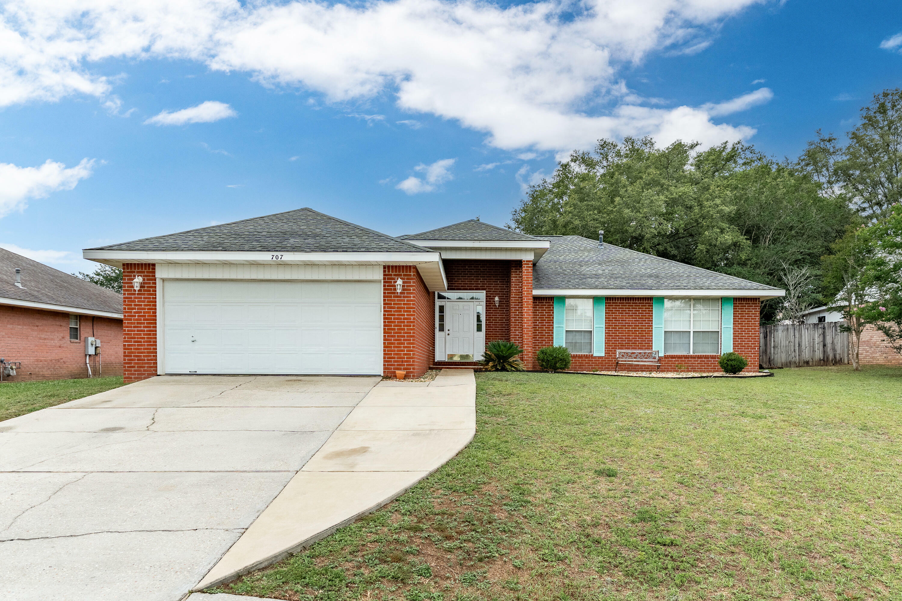 Property Photo: 707 Riva Ridge Drive FL 32539