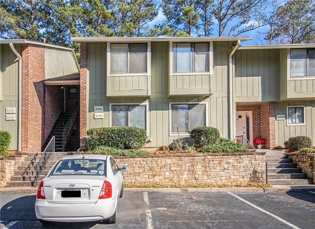Property Photo: 2220 Runnymead Ridge SE GA 30067