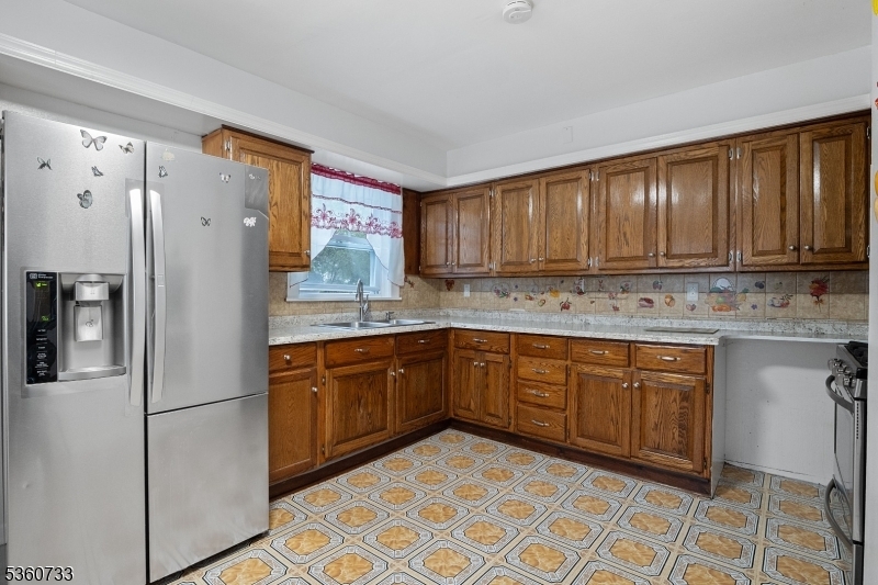 Property Photo: 548 Jefferson Ave NJ 07201