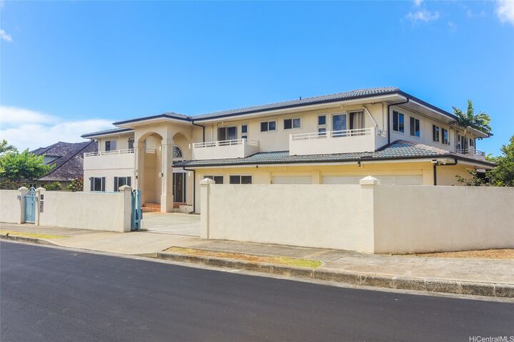 736 Ulili Street  Honolulu HI 96816 photo