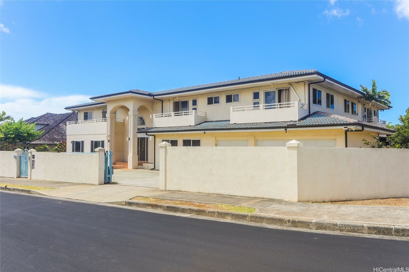 736 Ulili Street  Honolulu HI 96816 photo
