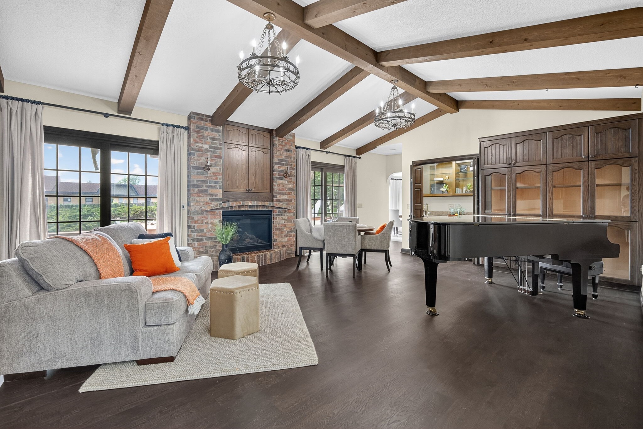 Property Photo:  1010 32nd Street  IA 50266 