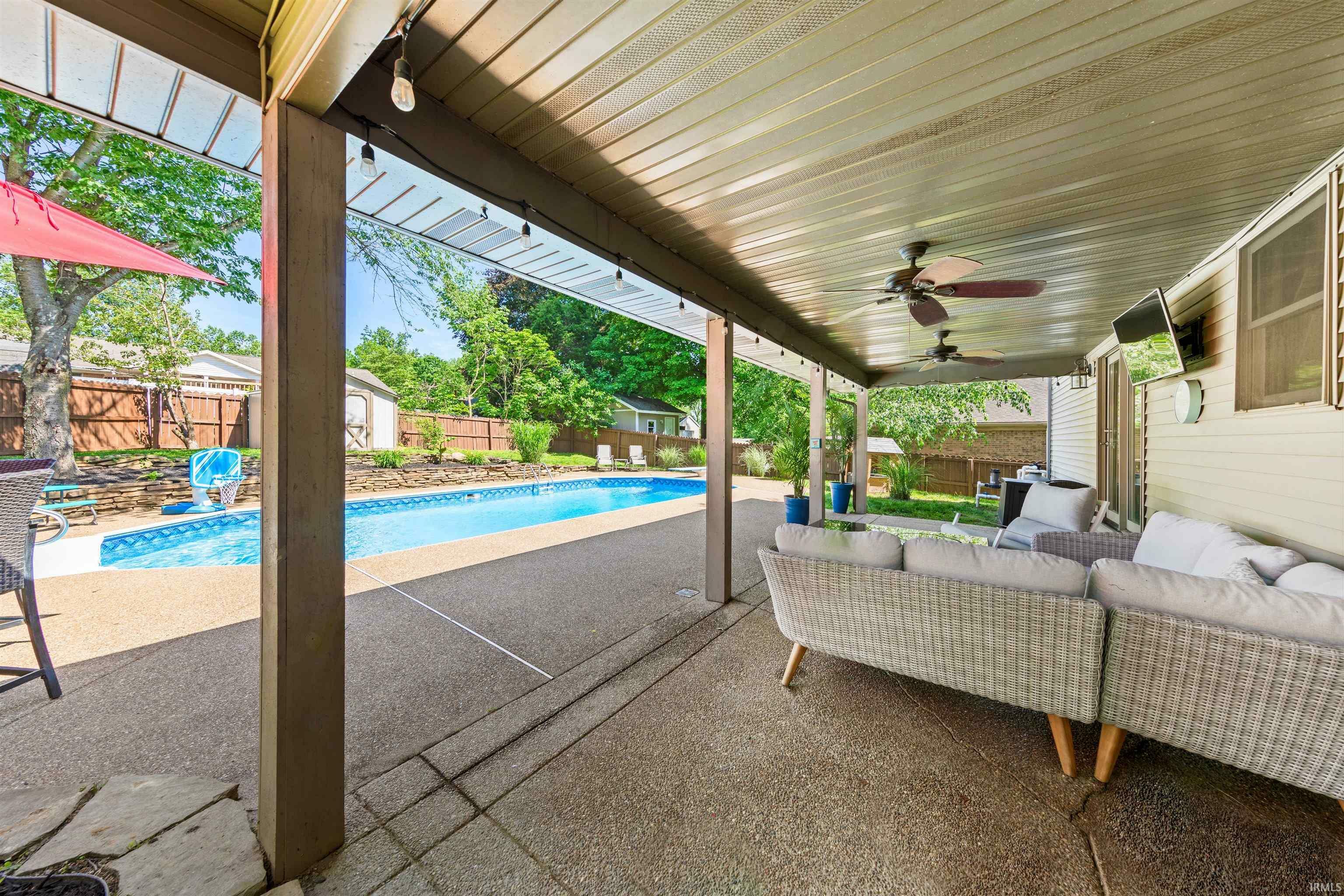 Property Photo: 1505 Westwood Hills Drive IN 47720