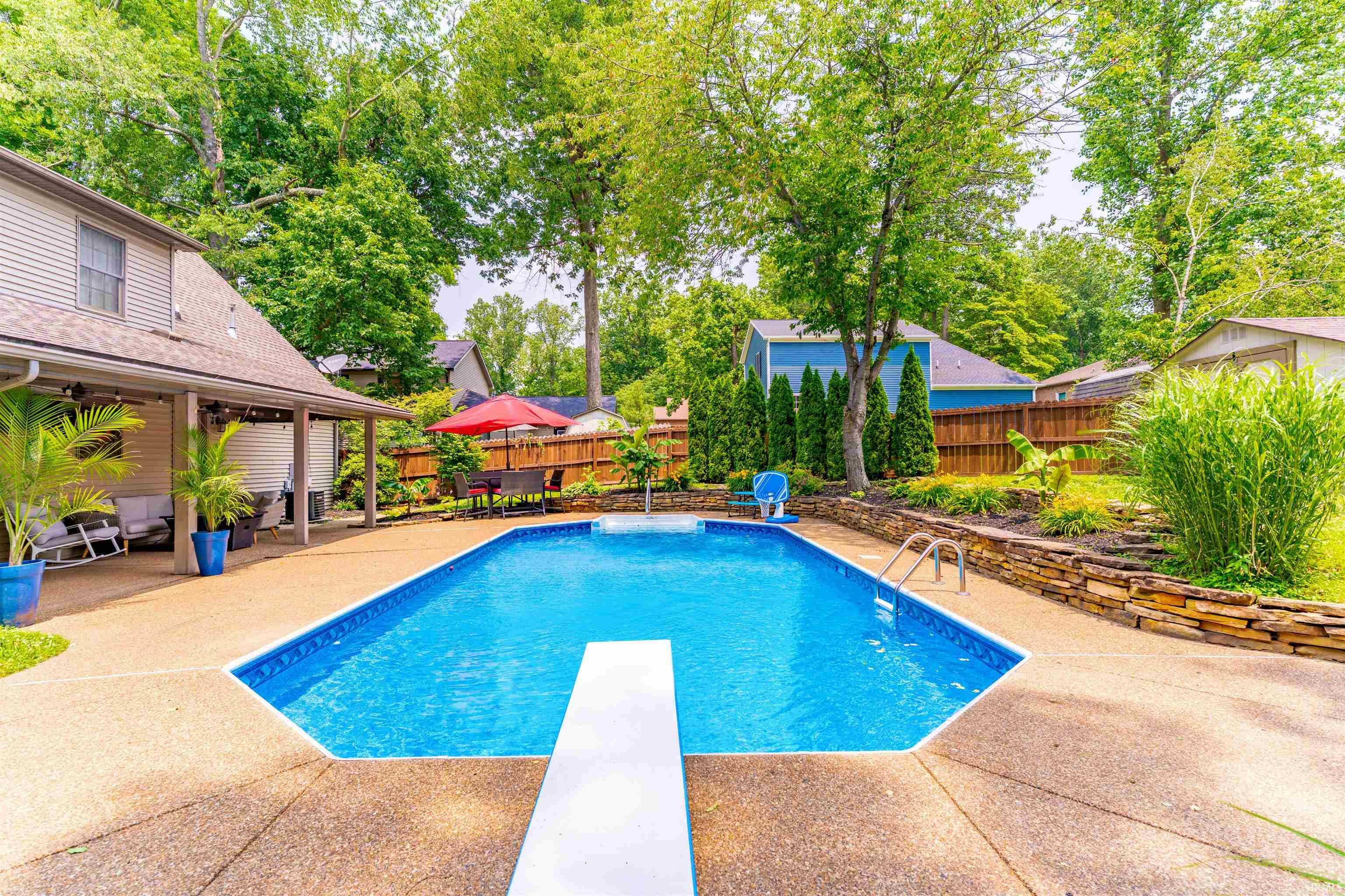 Property Photo:  1505 Westwood Hills Drive  IN 47720 