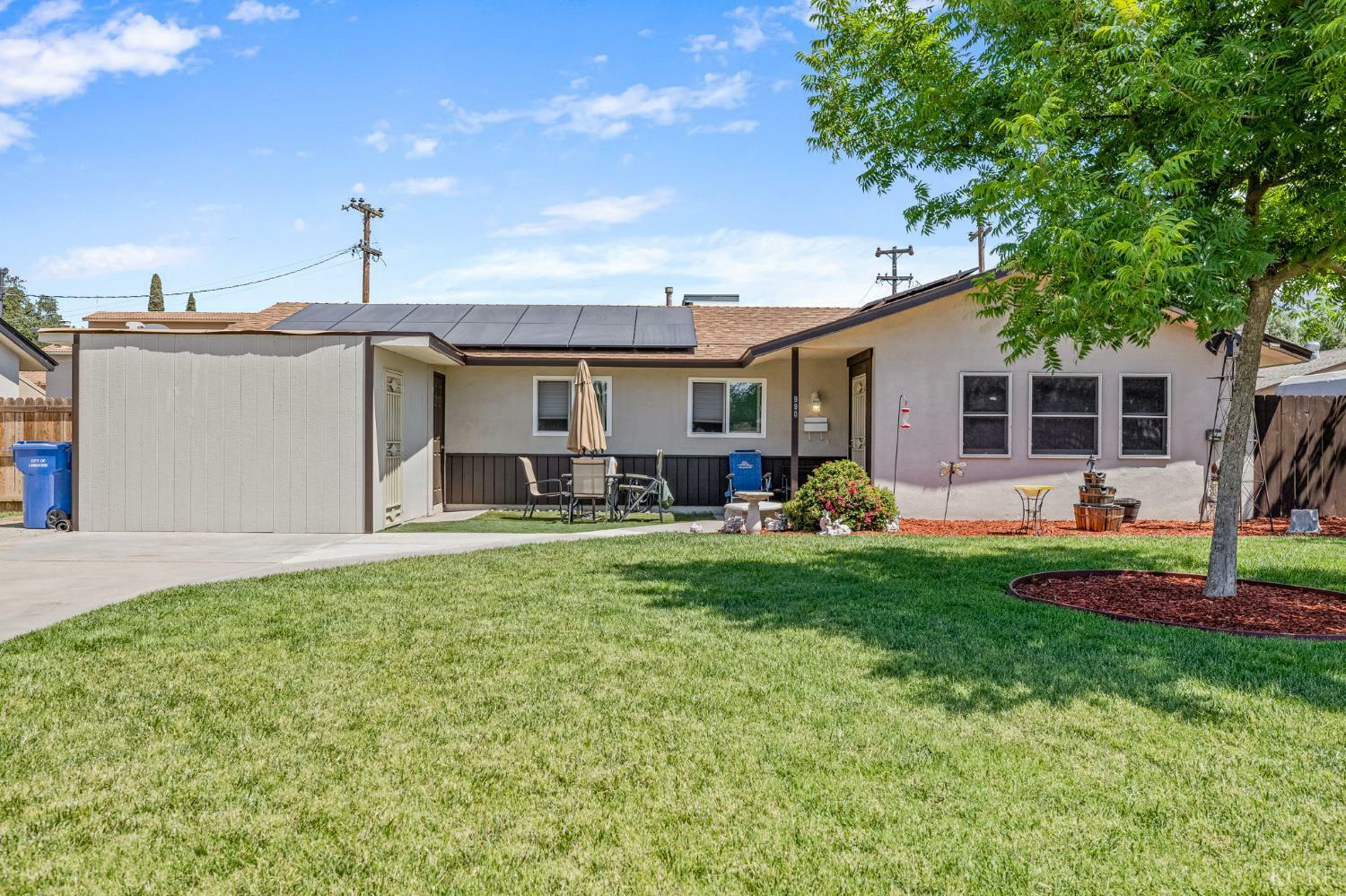 Property Photo: 990 Linda Lane CA 93245