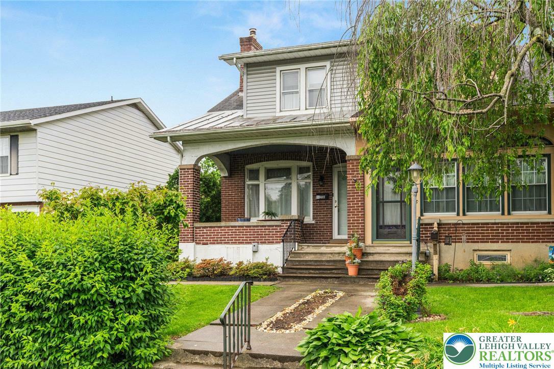 Property Photo: 2110 Huckleberry Road PA 18104