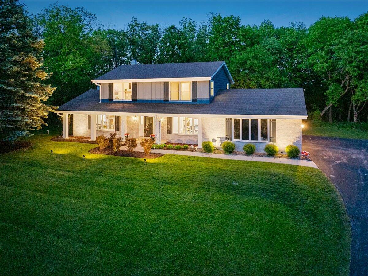 Property Photo: W308n5583 Windrise Cir WI 53029