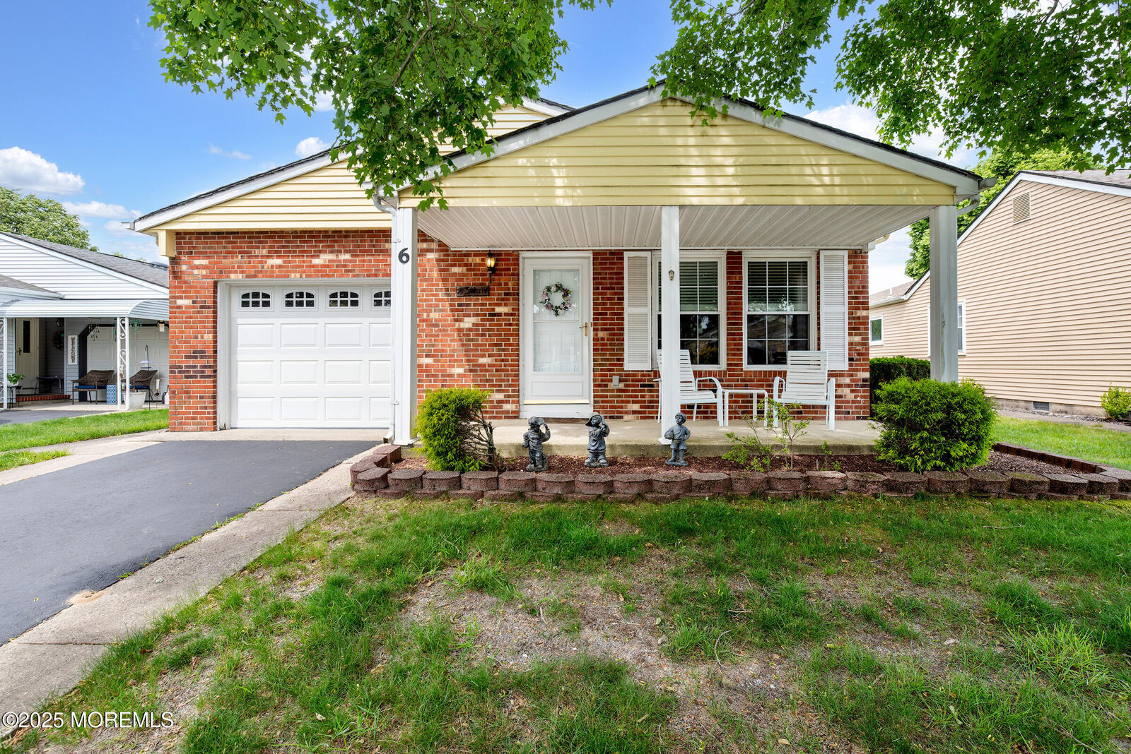 Property Photo:  6 Manitoba Court  NJ 08757 