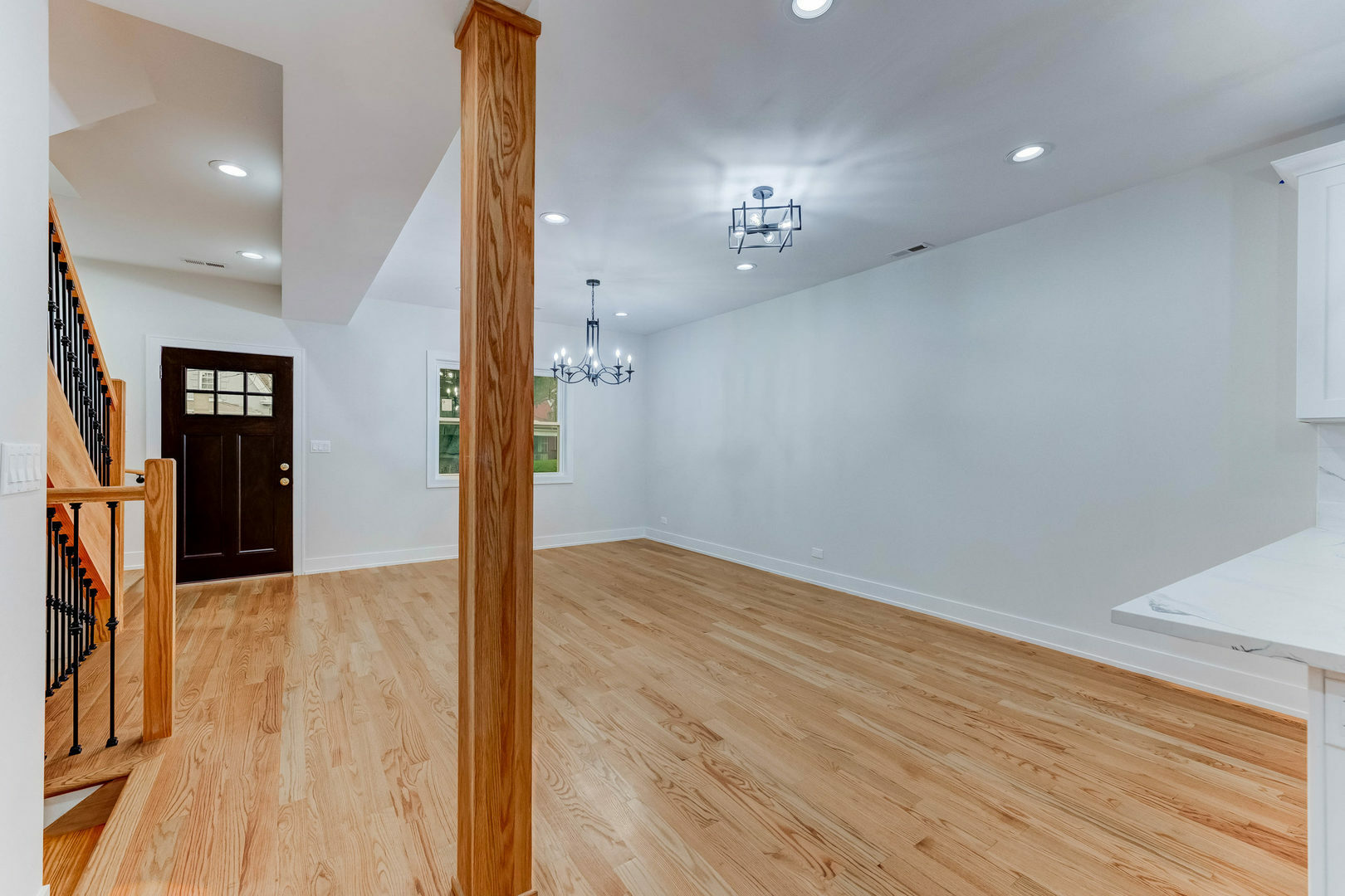Property Photo:  130 N Laramie Avenue  IL 60644 