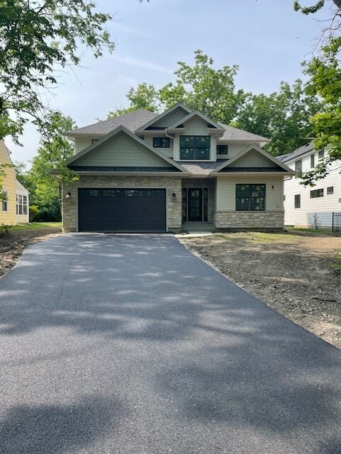 Property Photo: 1672 Huntington Lane IL 60035