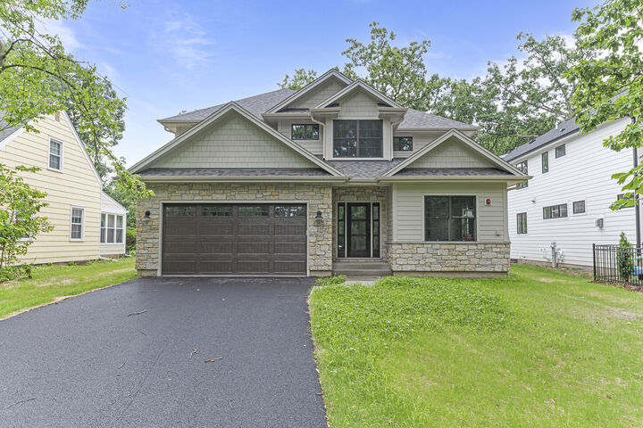 1672 Huntington Lane  Highland Park IL 60035 photo