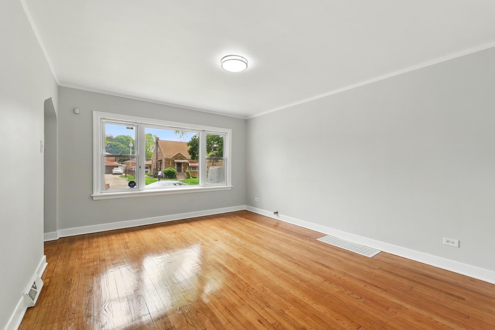 Property Photo: 12132 S Wentworth Avenue IL 60628