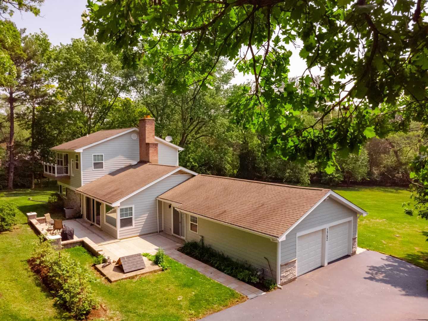 Property Photo: 1762 W Palatine Road IL 60067