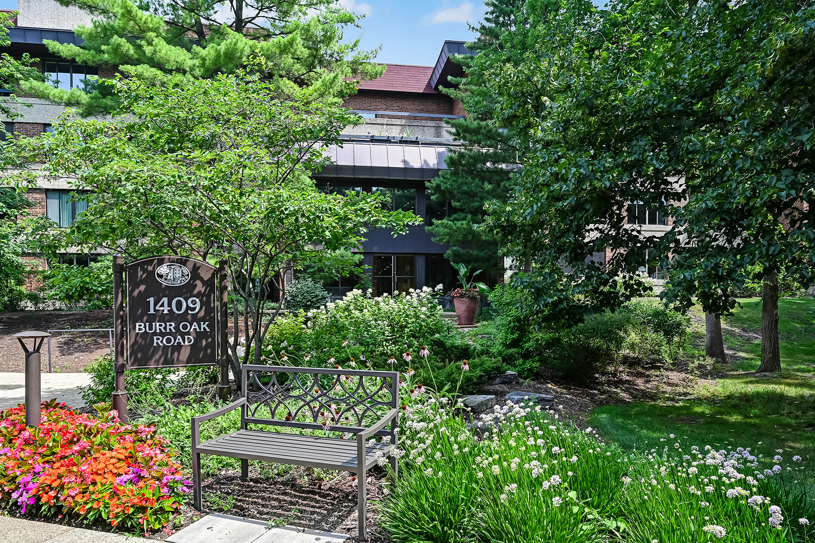 Property Photo: 1409 Burr Oak Road 311A IL 60521