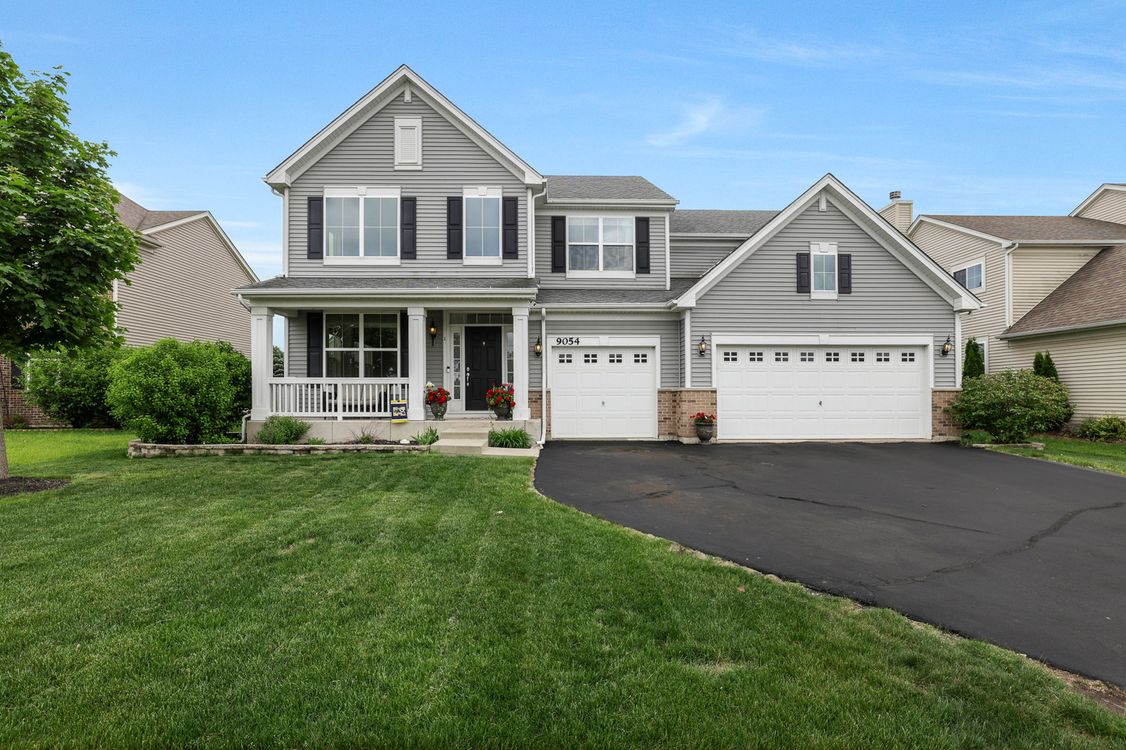 Property Photo: 9054 Clinnin Lane IL 60142