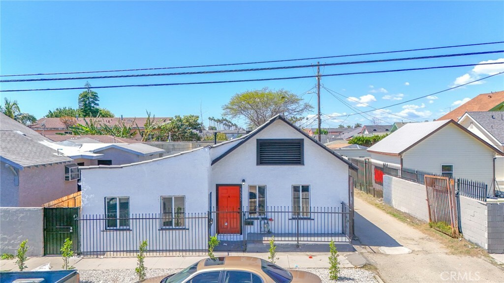 Property Photo: 5515 S Hoover Street CA 90037