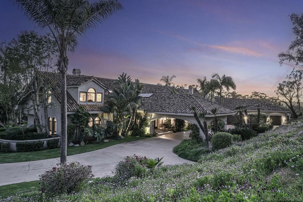 Property Photo:  5305 La Crescenta  CA 92067 