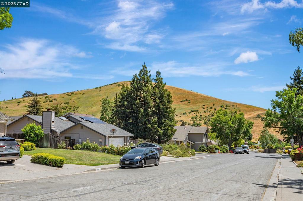 Property Photo: 887 Oxford Way CA 94510